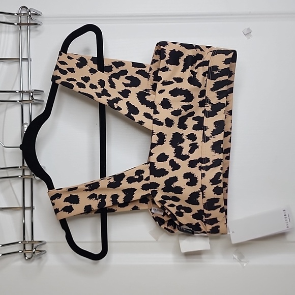 ALL FENIX- ANTHROPOLOGIE Cheetah Sports Bra, Size Large NWT - Picture 2 of 9
